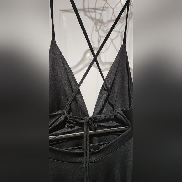 Women's Fashion black V-Neck Large Swing Sexy Sleeveless Backless Dress - Picture 6 of 9